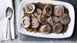 Breast of lamb baked with onions