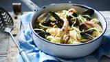 Linguine with prawns and mussels