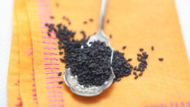 Black sesame seeds