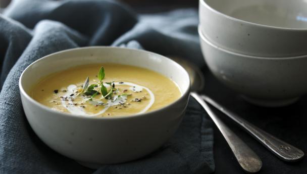 Cream roasted swede soup