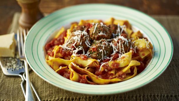 Pappardelle and meatballs 