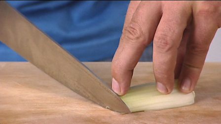 Knife skills: how to finely chop